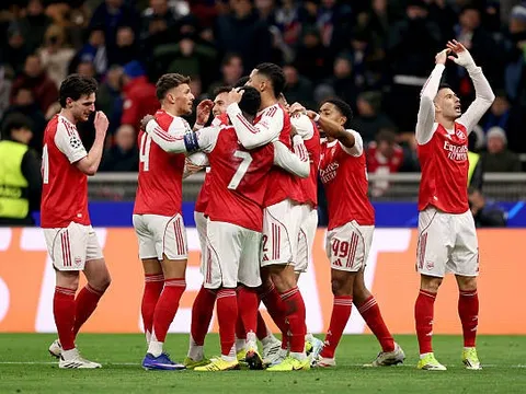 Arsenal trưởng thành và sẵn sàng cho cú đúp lịch sử