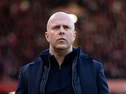 Canh bạc lý trí của Arne Slot tại Liverpool