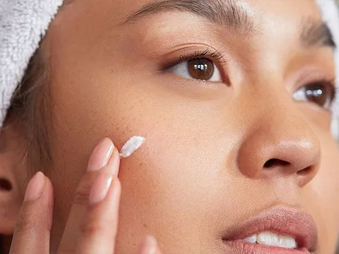 Những sai lầm phổ biến khi dùng kem chống nắng khiến da vẫn tổn thương