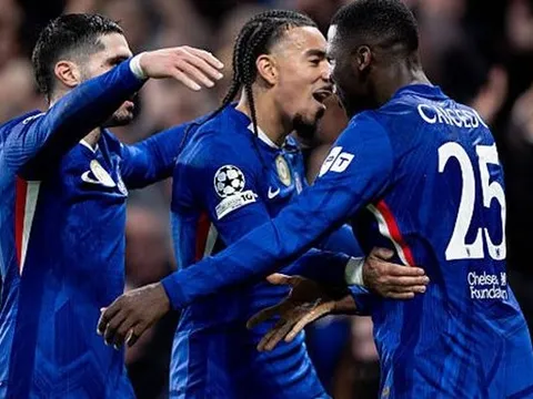 Caicedo tỏa sáng, Chelsea toát mồ hôi hạ Pafos
