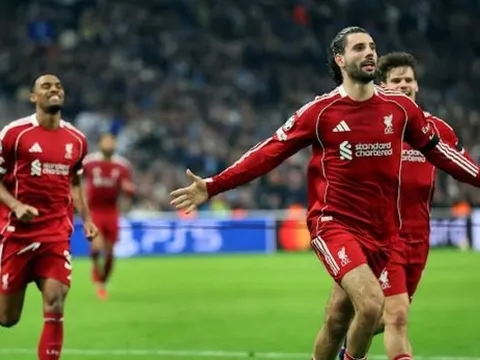 Siêu phẩm của Szoboszlai nhấn chìm chảo lửa Marseille