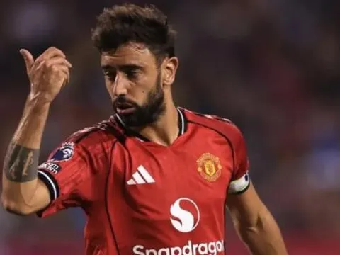 MU chốt tương lai Fernandes trước World Cup