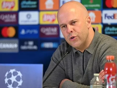 Slot tiết lộ Chiesa chấn thương phút chót trước trận Marseille