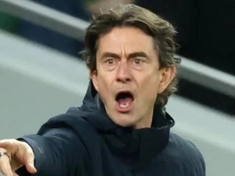 Canh bạc 3 trung vệ cứu ghế Thomas Frank tại Spurs