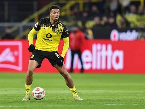 Tin đồn chuyển nhượng tối 22/1: Lewandowski chốt tương lai; MU đấu Chelsea vụ Nmecha