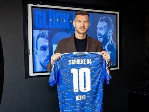 CHÍNH THỨC: Schalke 04 chiêu mộ cựu sao Man City Edin Dzeko