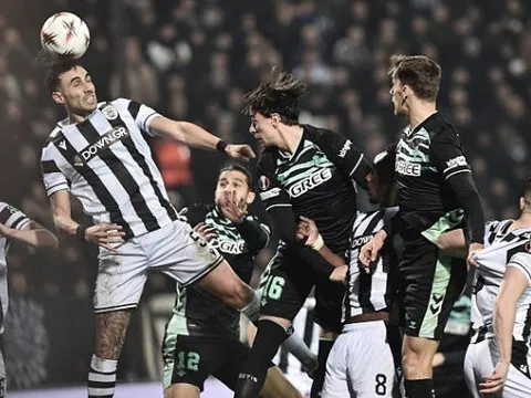 Antony vắng mặt, Real Betis lâm nguy tại Europa League