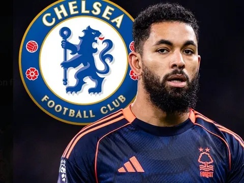 Chelsea toan tính gì với nước cờ Douglas Luiz?