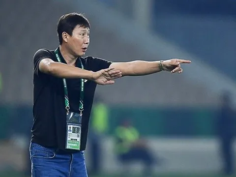HLV Kim Sang-sik xoay xở vá hàng thủ đấu U23 Hàn Quốc