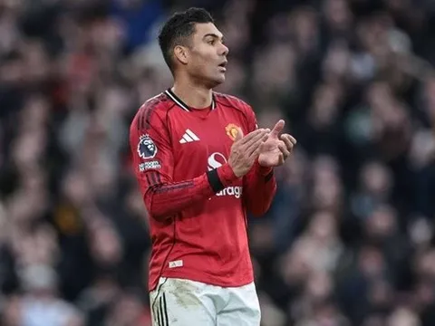 Casemiro yêu cầu Man Utd công bố chia tay sớm