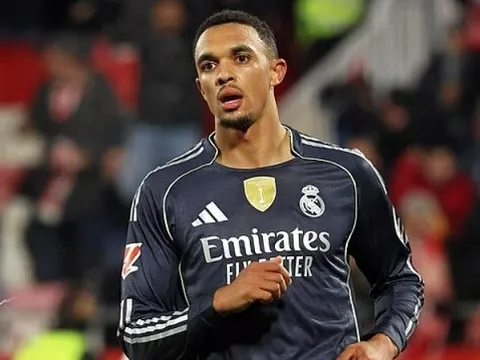 Alexander-Arnold vỡ mộng vì người cũ Liverpool