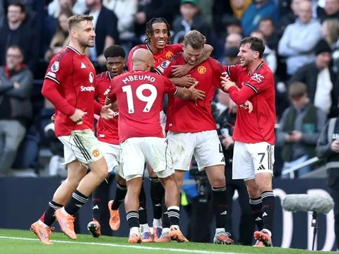 Carrick xác nhận De Ligt lỡ đại chiến Arsenal