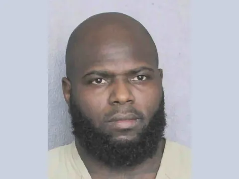 Cựu sao UFC Jairzinho Rozenstruik bị bắt: Cáo buộc cắn và giam giữ bạn đời