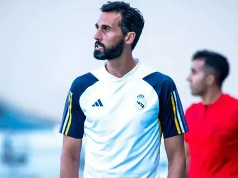 Hàng thủ Real tan hoang, Arbeloa vẫn từ chối mua sắm