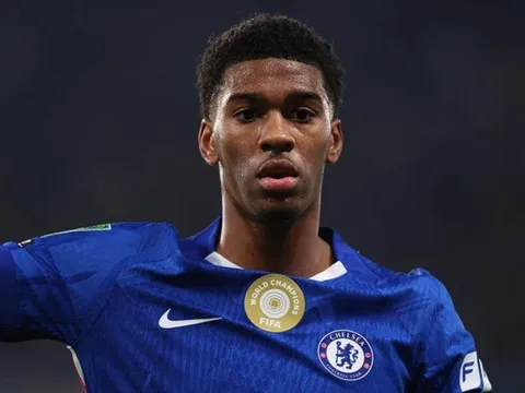 Palace nhắm "ngọc thô" Chelsea trám chỗ Guehi