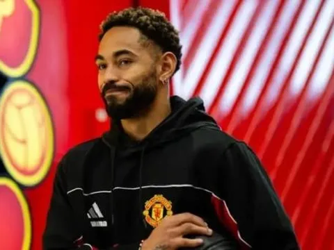 Dự bị trận Derby, Cunha phản ứng khiến Carrick hài lòng