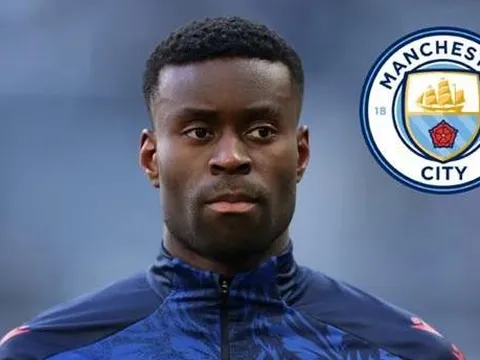 Man City chờ đợi Marc Guehi giải cứu hàng thủ trước Wolves