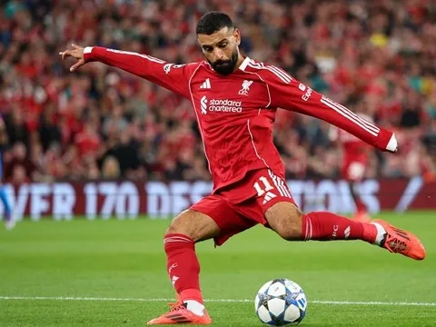Tin đồn chuyển nhượng tối 24/1: Salah và Vinicius vào tầm ngắm Saudi; Liverpool tranh Wharton với MU