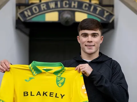 CHÍNH THỨC: Norwich City chiêu mộ Harry Amass từ Man United