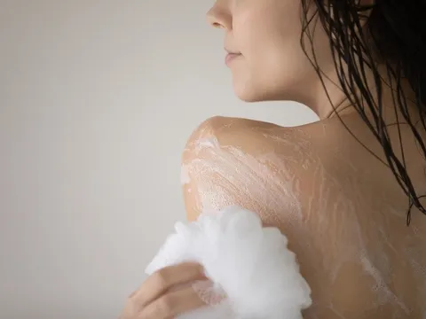 Các biện pháp giúp hạn chế da khô, ngứa rát sau khi tắm