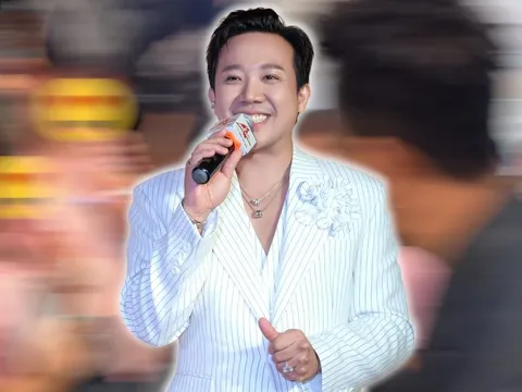 Hành động tinh tế của Trấn Thành với fan nhí gây sốt