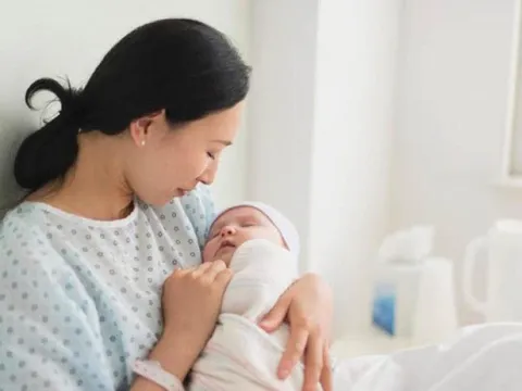 khi nào áp dụng nghỉ chế độ thai sản 7 tháng?