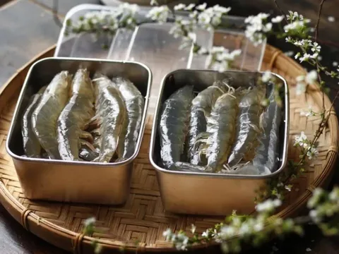 Mẹo cấp đông tôm tươi, cả tháng thịt vẫn chắc ngọt như mới mua