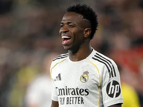 Arbeloa gọi việc sở hữu Vinicius là đặc quyền của Real