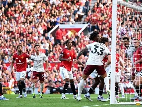 Jenas cảnh báo Arsenal có thể sập bẫy Man Utd