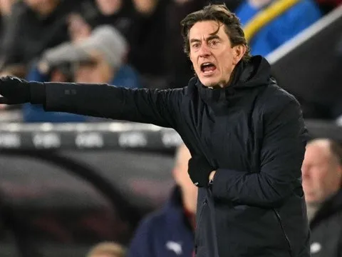 Thomas Frank rơi vào đường cùng sau trận hòa Burnley