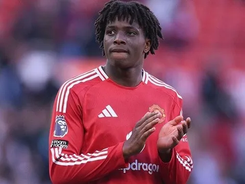 Carrick tìm ra mũi khoan mới cho MU đấu Arsenal