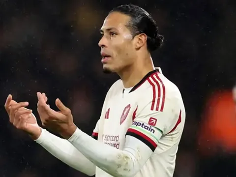 HLV Slot lên tiếng về sai lầm của Van Dijk