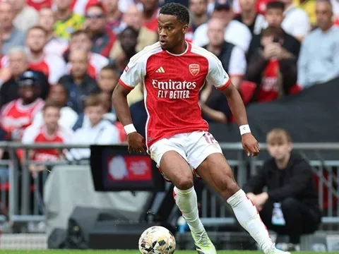 Scholes đánh giá Timber xuất sắc hơn Declan Rice