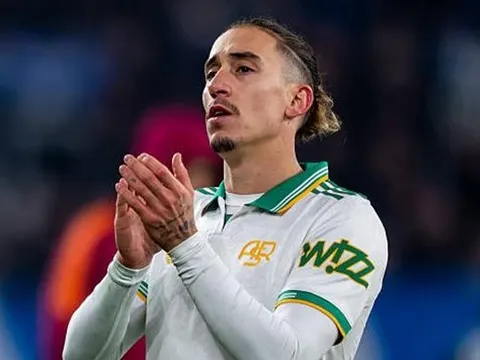 Liverpool bán Robertson cho Tottenham, gọi lại Tsimikas