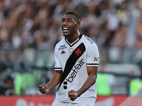 Rayan đến Anh kiểm tra y tế để gia nhập Bournemouth