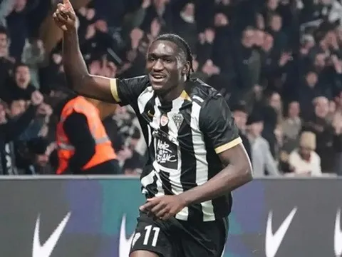 Palace đánh cược 21 triệu bảng vào "Zaha mới"