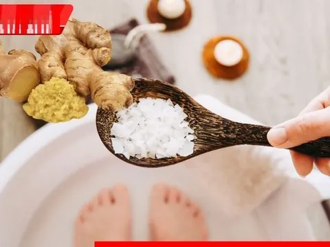 Cách pha nước gừng ngâm chân ấm người, thải độc