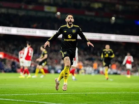 Upson chê Arsenal hụt hơi trong trận thua ngược MU