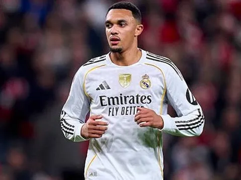 Tin đồn chuyển nhượng sáng 26/1: Man City tính gây sốc với Arnold; Liverpool đón tin vui từ Alonso