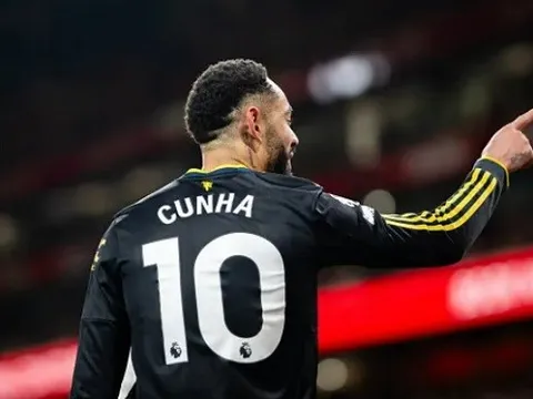 Hạ Arsenal, Owen chỉ ra sao MU bắt buộc đá chính