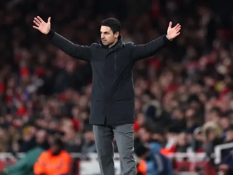 Arteta đau đớn khi Arsenal gục ngã trước MU