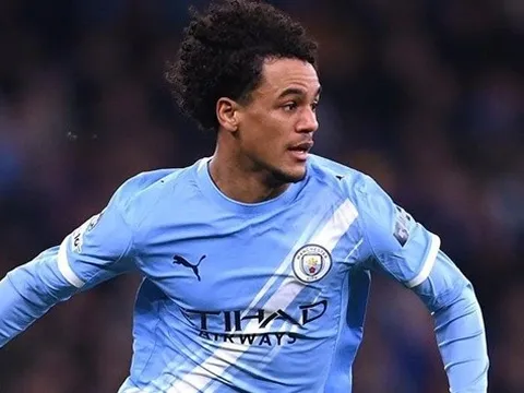 Pep Guardiola xác nhận Oscar Bobb muốn rời Man City