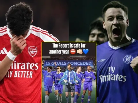Kỷ lục Chelsea an toàn, Terry lên mạng trêu Arsenal