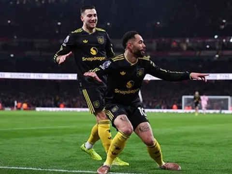 Dalot đáp trả chỉ trích sau khi giúp MU hạ Arsenal