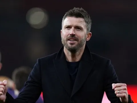 Paul Scholes khuyên MU thận trọng khi bổ nhiệm Carrick