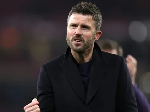 Sự im lặng của Carrick là chiến thắng lớn hơn 2 trận thắng của MU