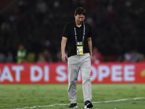 Báo Hàn nể trọng khi HLV Kim Sang Sik không ăn mừng