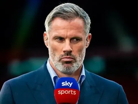 Carragher chê hàng công Arsenal thiếu đẳng cấp
