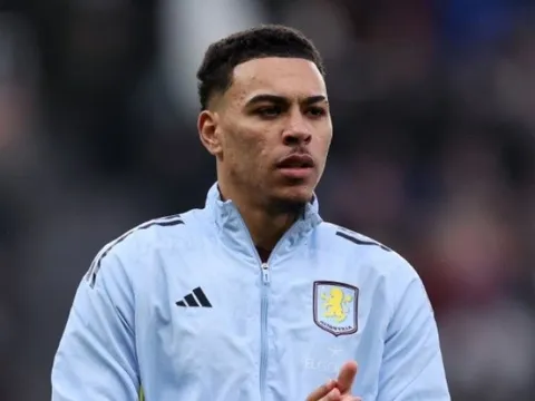 Chelsea lên kế hoạch kết hợp Morgan Rogers với Cole Palmer