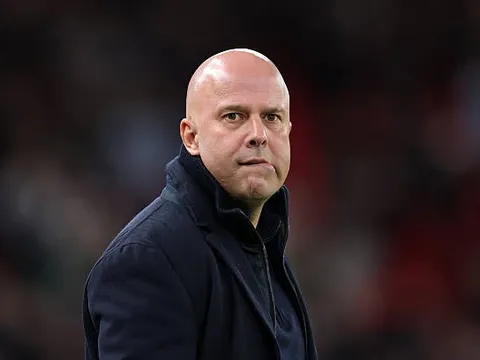 Liverpool phải mua gấp trung vệ hoặc trả giá đắt